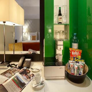Fortyplusone Hotel, New! Soft Opening 4* Wien